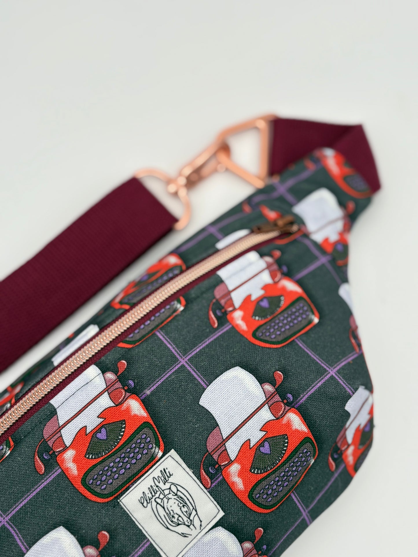 Crossbodybag/ Hipbag- Schreibmaschinen UNIKAT