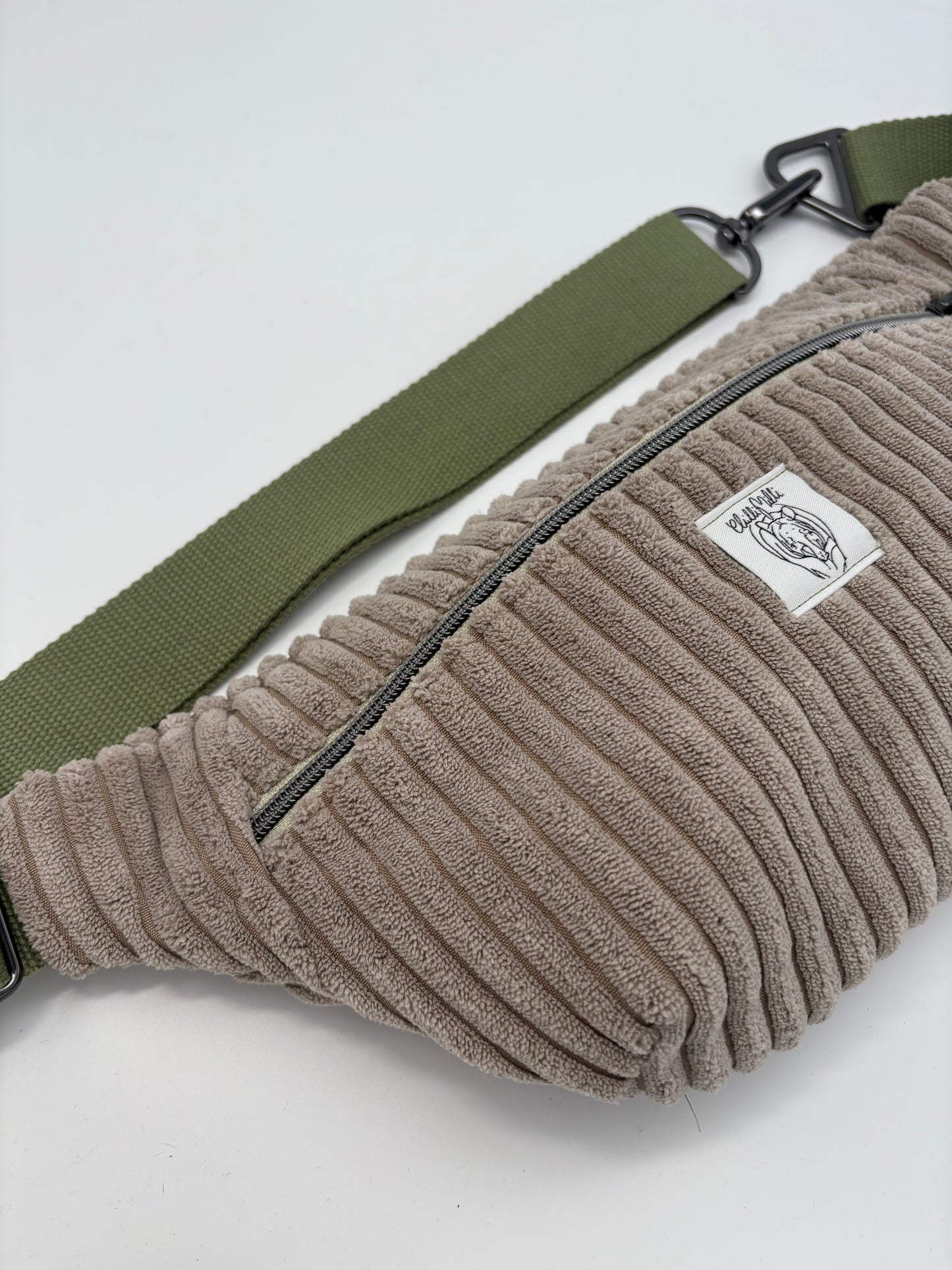 Crossbodybag/ Hipbag- beige Kuschelcord