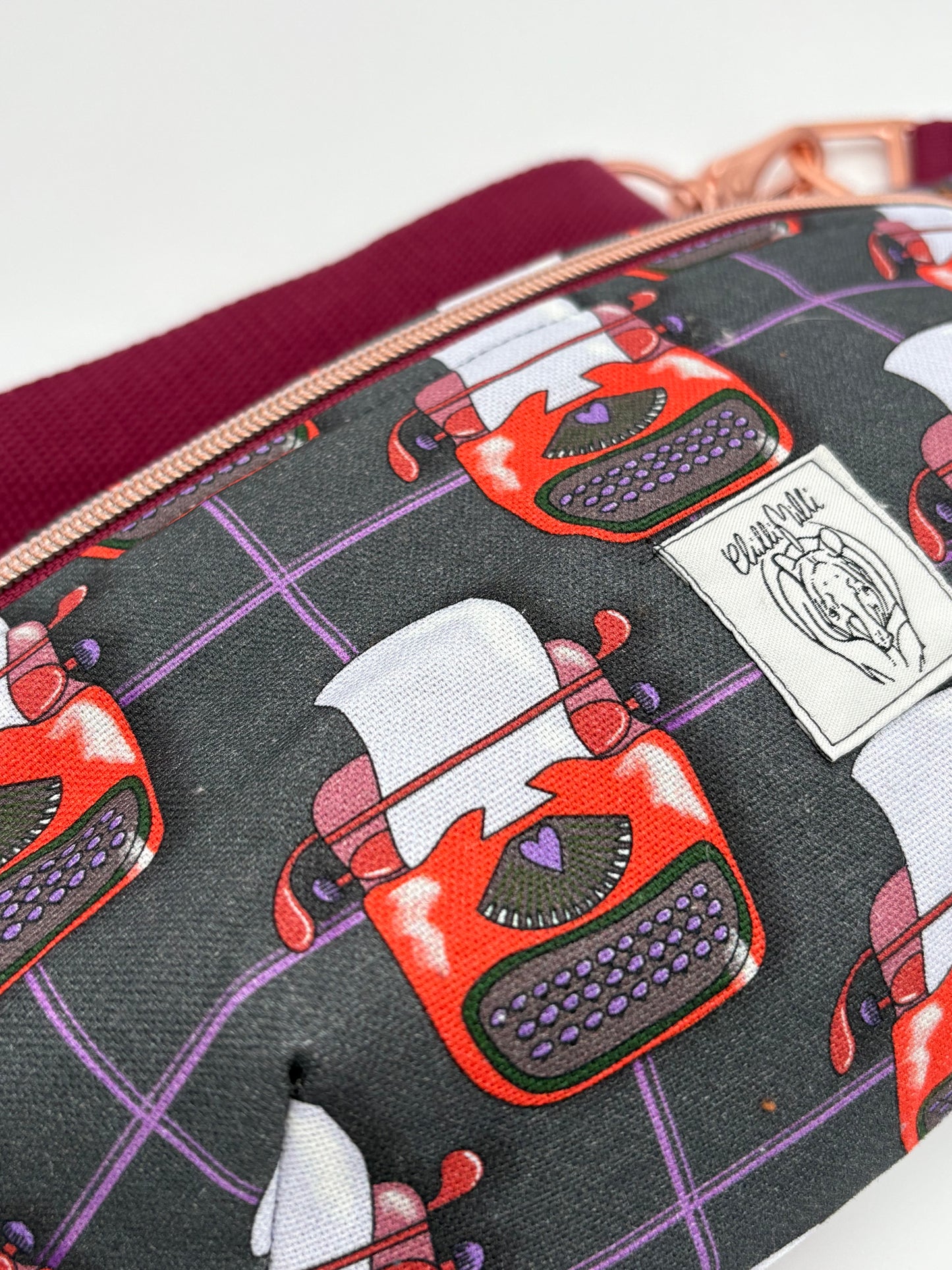 Crossbodybag/ Hipbag- Schreibmaschinen UNIKAT