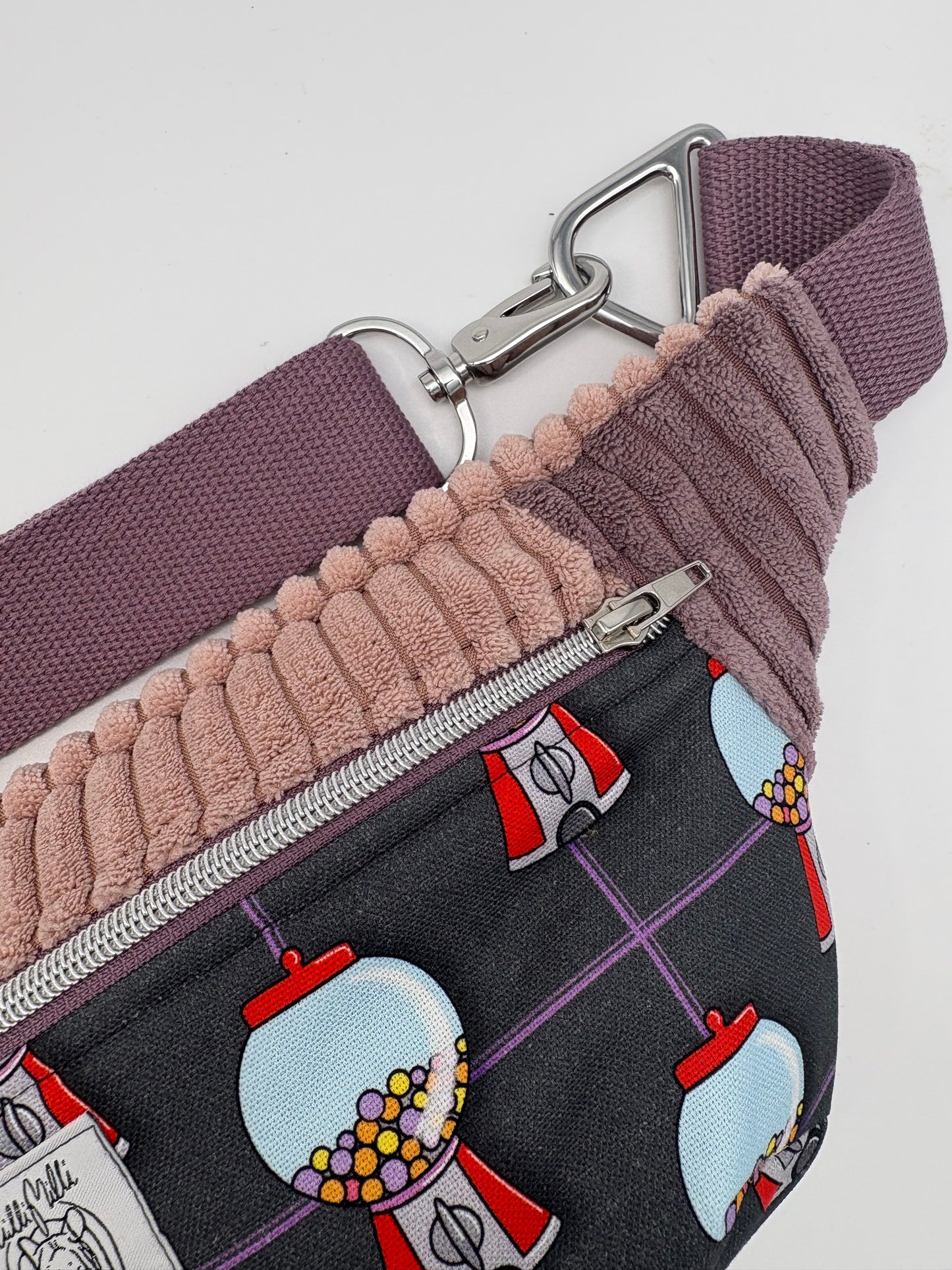Crossbodybag/ Hipbag II- Farbmix - Kuschelcord- Kaugummi