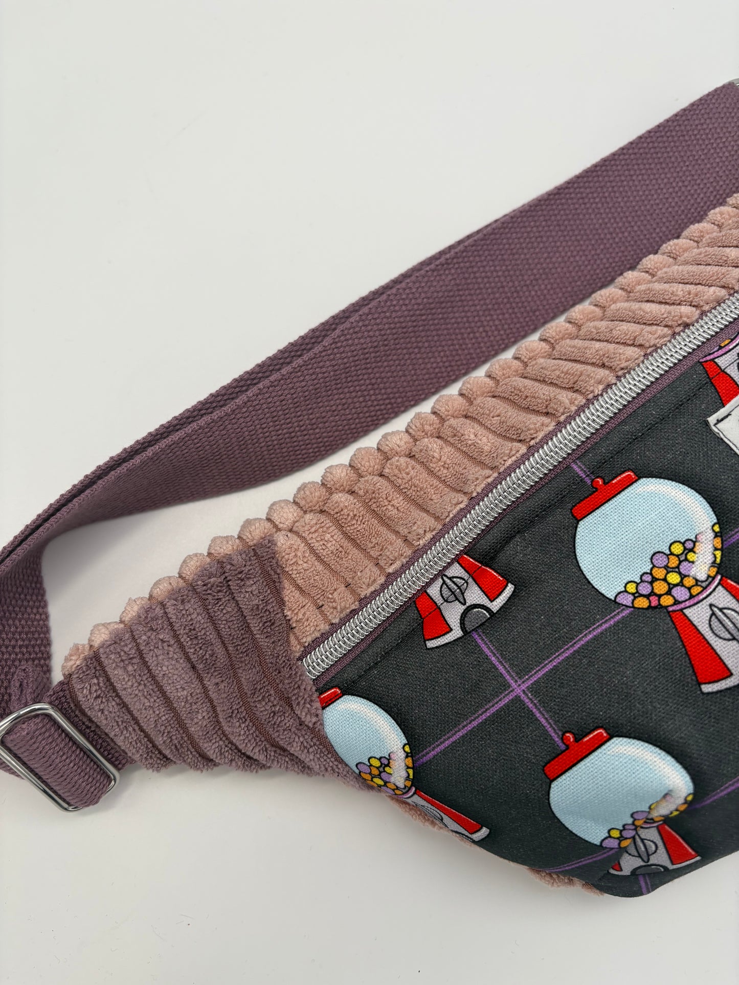Crossbodybag/ Hipbag II- Farbmix - Kuschelcord- Kaugummi