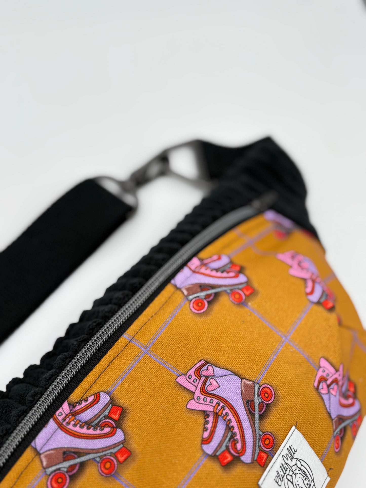 Crossbodybag/ Hipbag- Farbmix - Kuschelcord- Rollschuhe