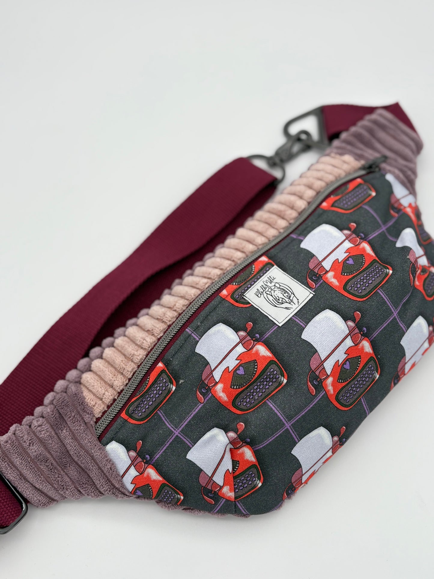 Crossbodybag/ Hipbag- Farbmix - Kuschelcord- Schreibmaschine