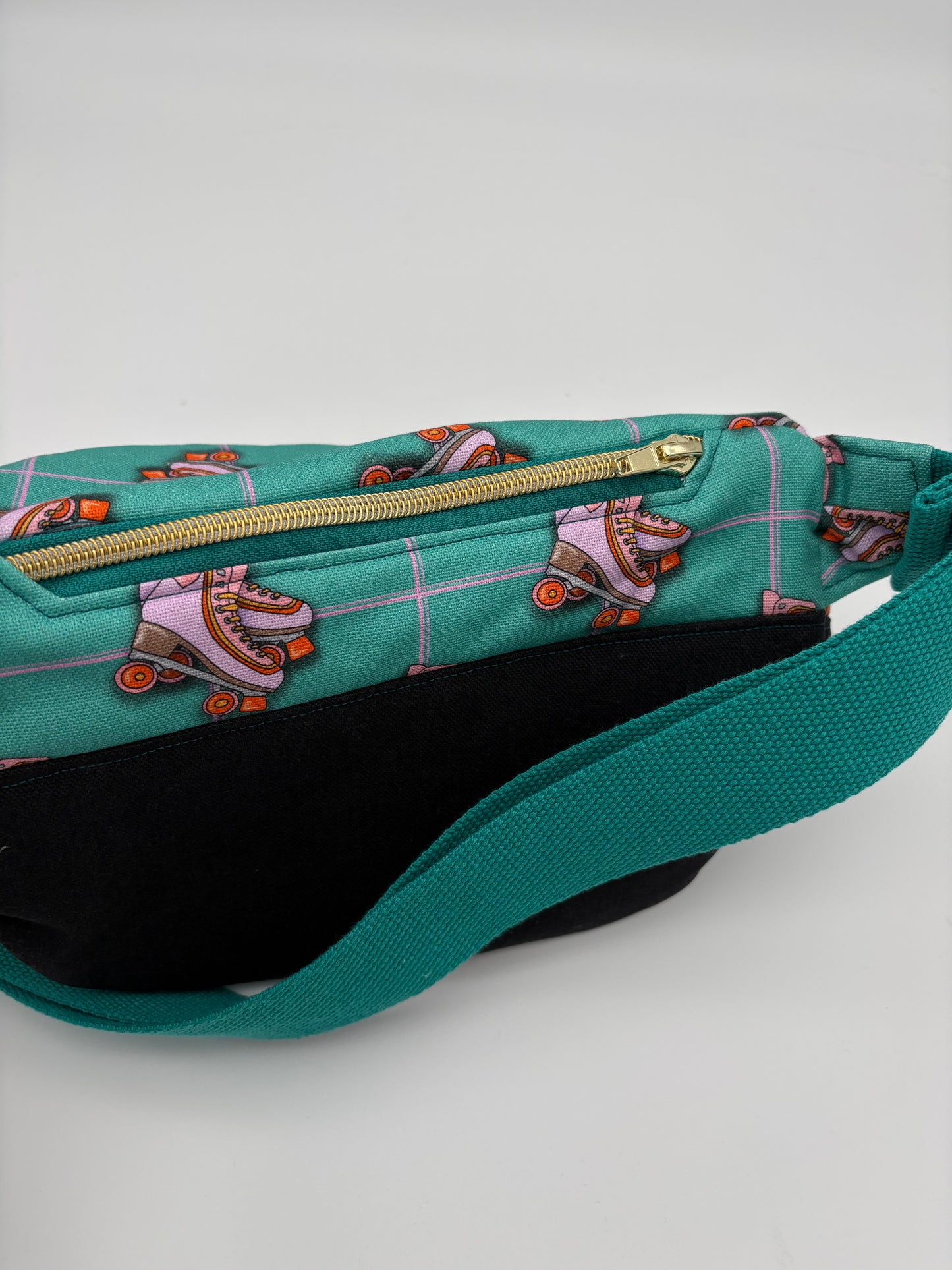 Hipbag- Retro Rollschuhe