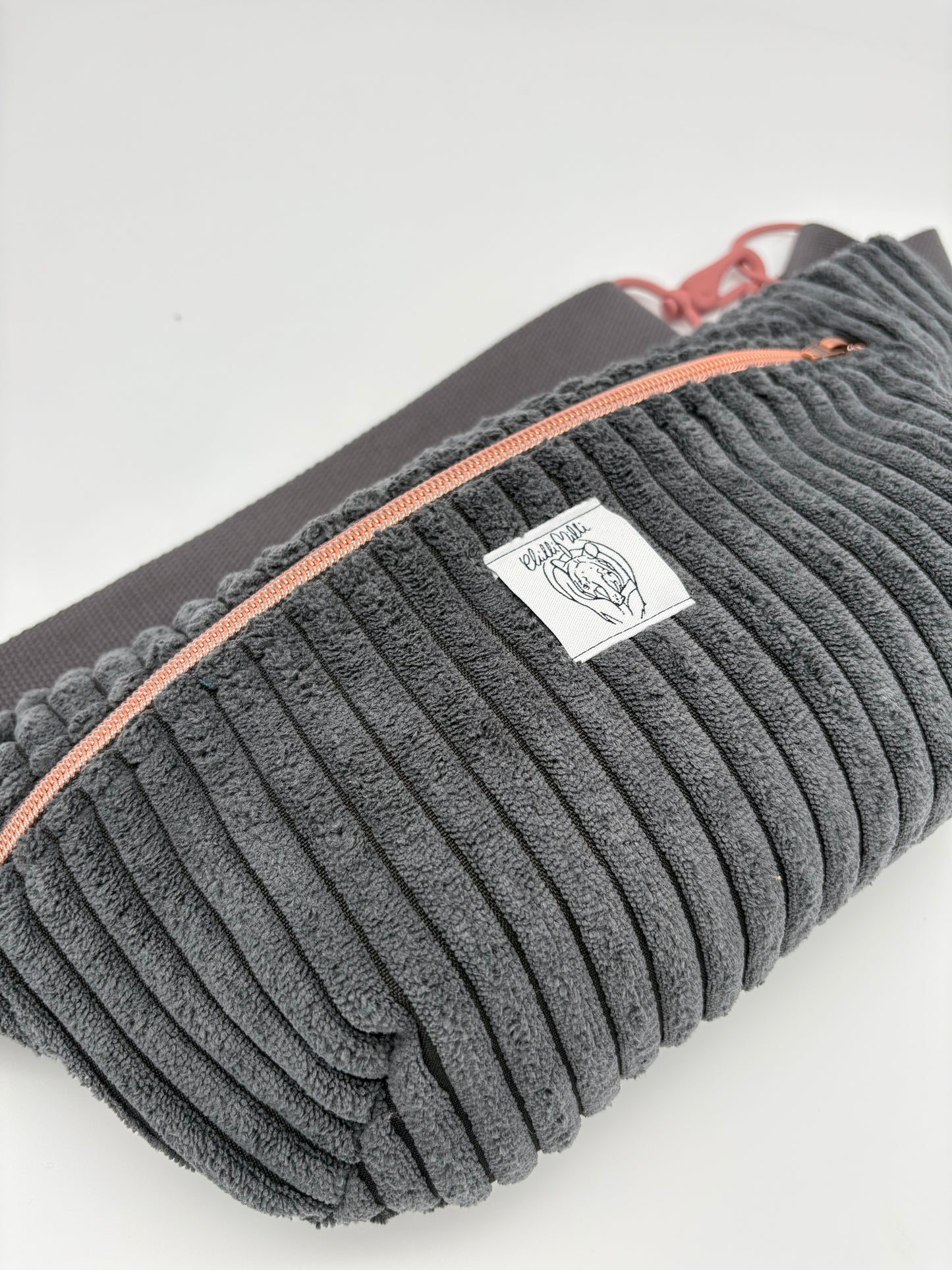 Crossbodybag/ Hipbag- Anthrazit Kuschelcord
