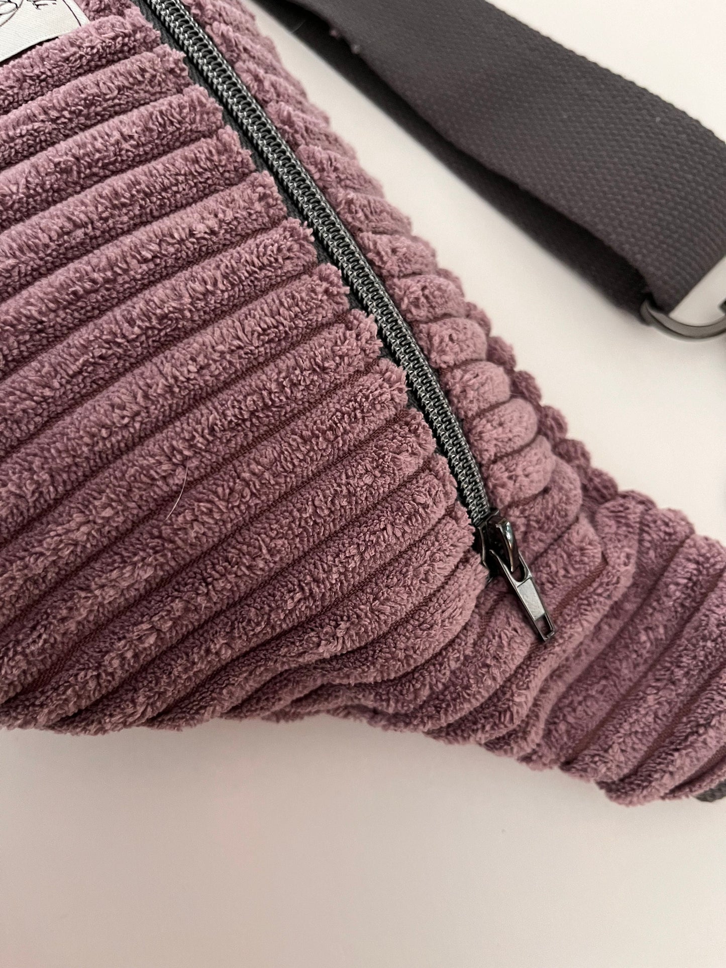 Crossbodybag/ Hipbag- Altrosa Kuschelcord