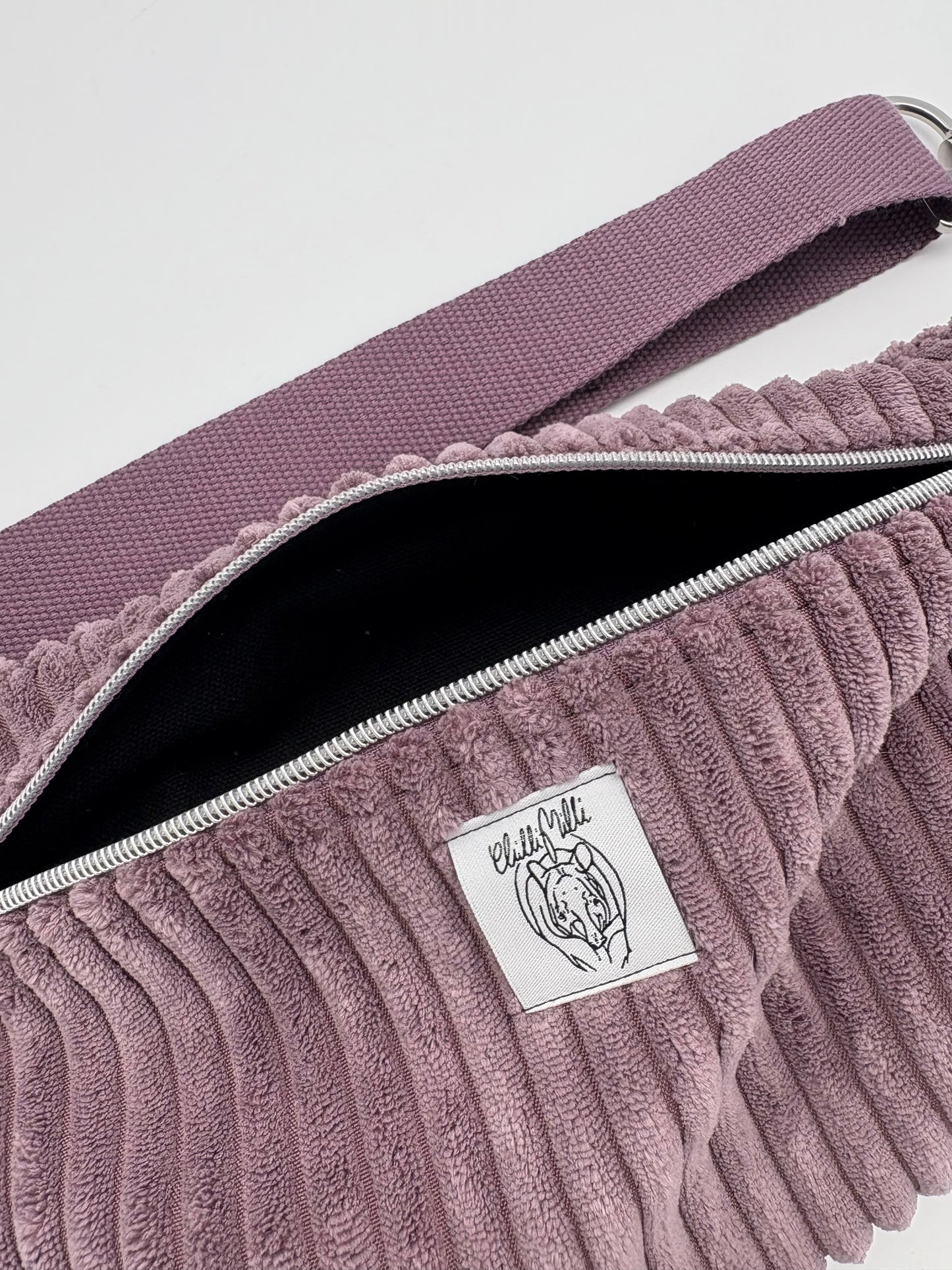 Crossbodybag/ Hipbag- Flieder Kuschelcord