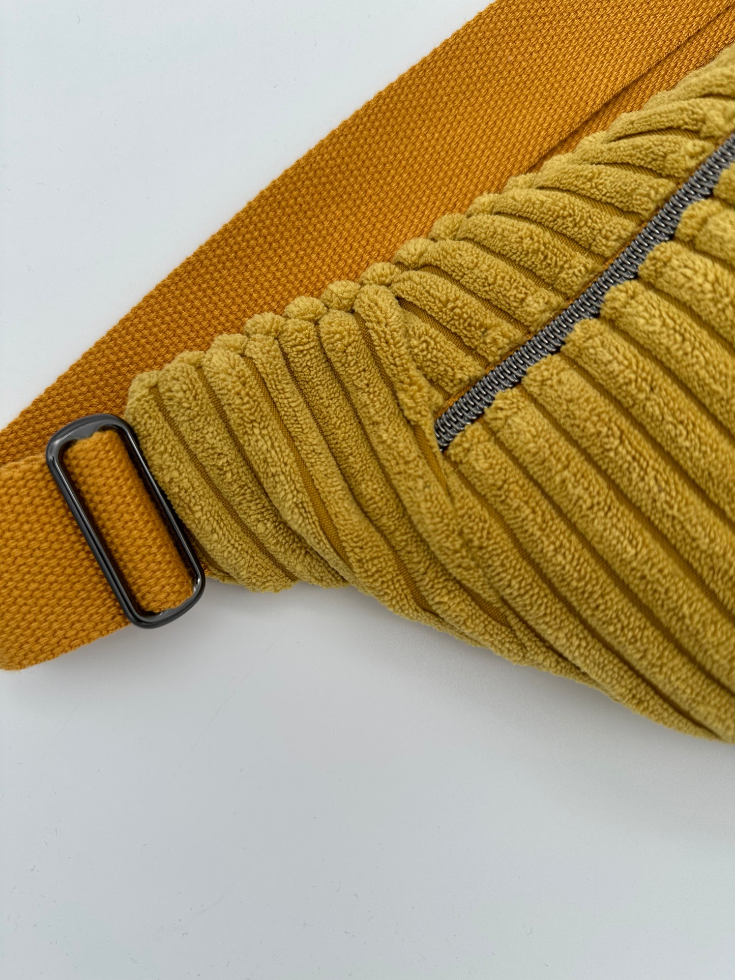 Crossbodybag/ Hipbag- Senf Kuschelcord
