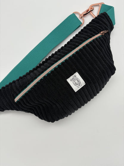 Crossbodybag/ Hipbag- Schwarz Kuschelcord