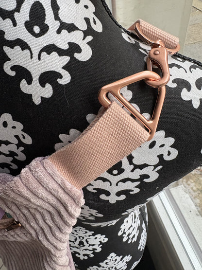 Crossbodybag- Farbmix Rosa Rollschuhe