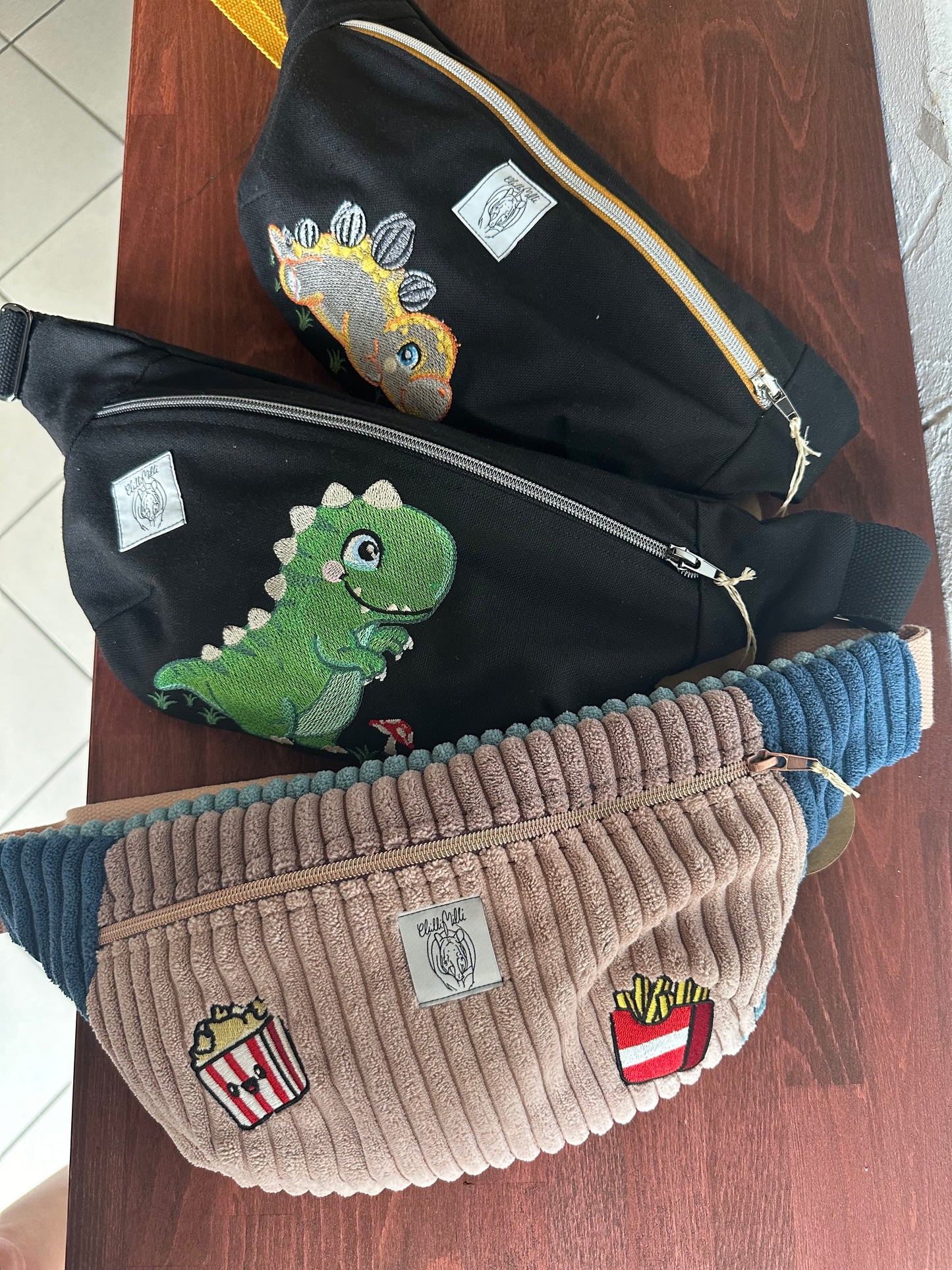 Crossbodybag- bestickt