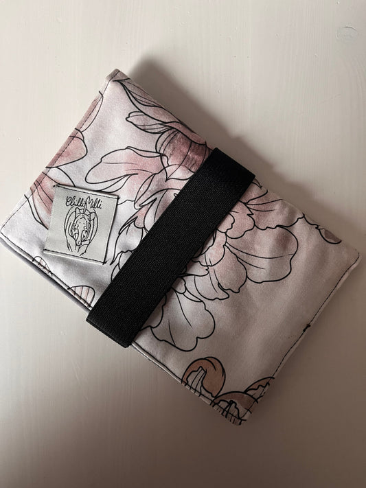Tabaktasche, tabakbeutel, dreherbeutel, Motte, aminal
