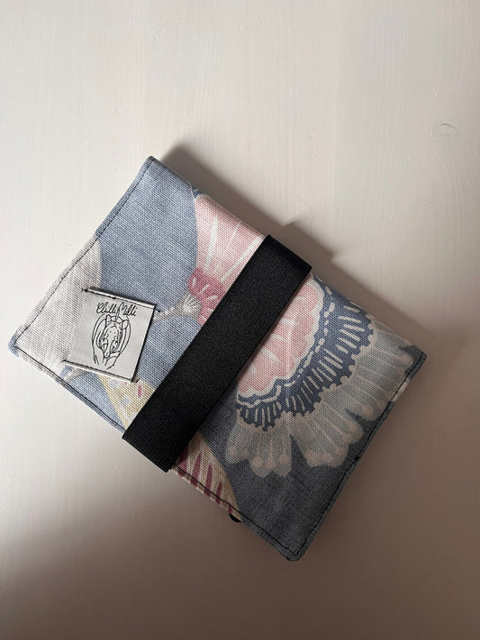 Tabaktasche, tabakbeutel, dreherbeutel, Blumen, Jeans