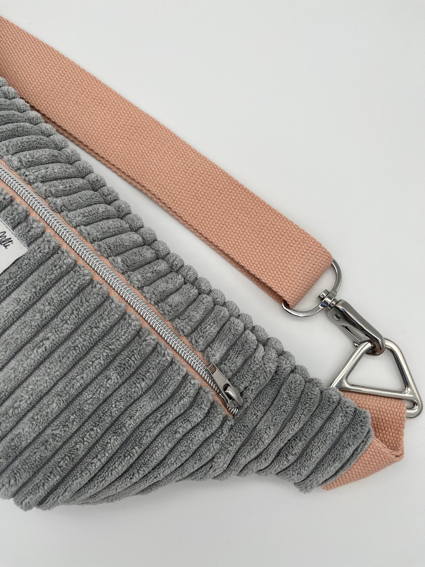 Crossbodybag/ Hipbag- Grau Kuschelcord