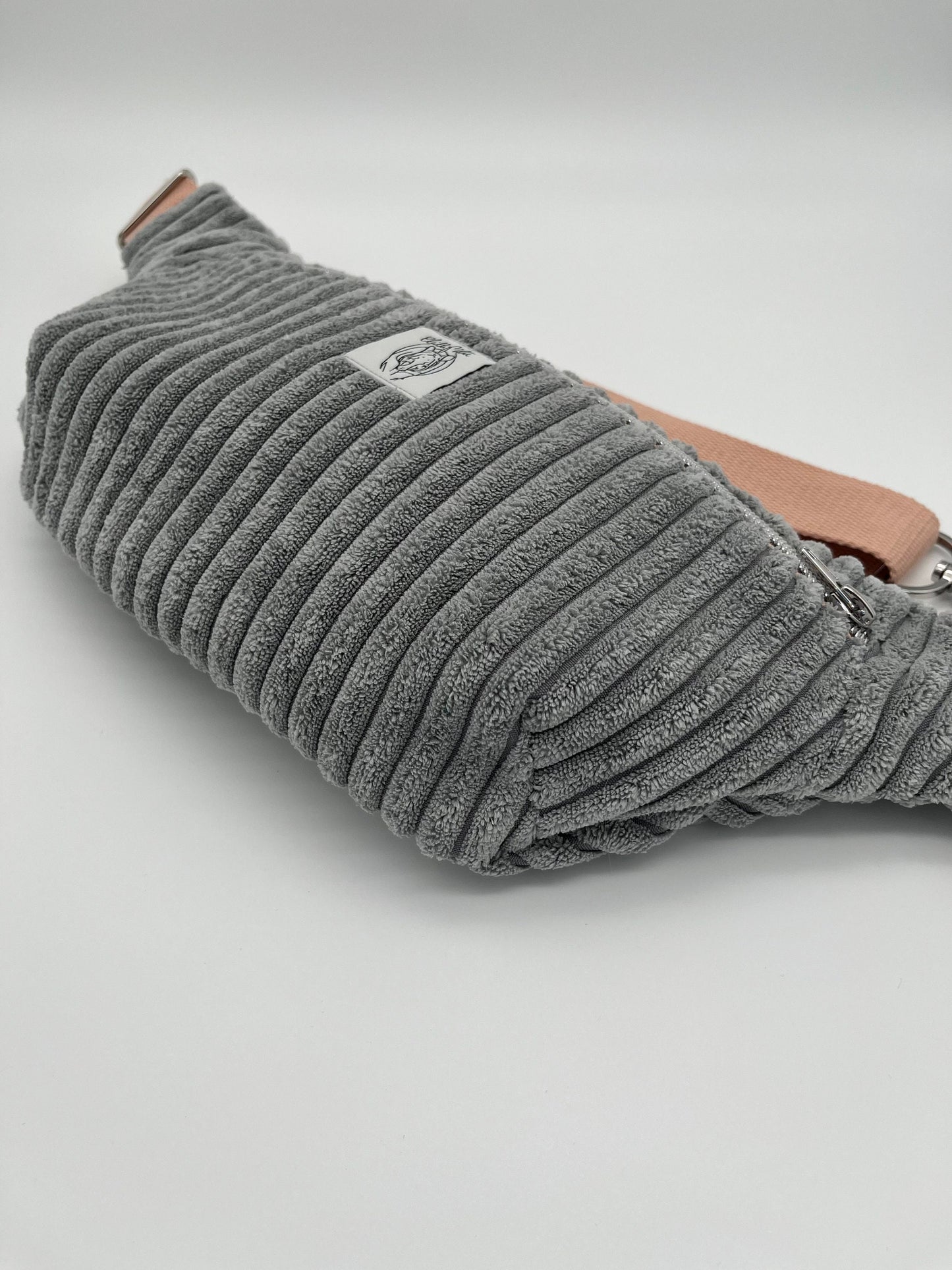 Crossbodybag/ Hipbag- Grau Kuschelcord