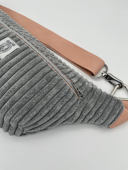 Crossbodybag/ Hipbag- Grau Kuschelcord
