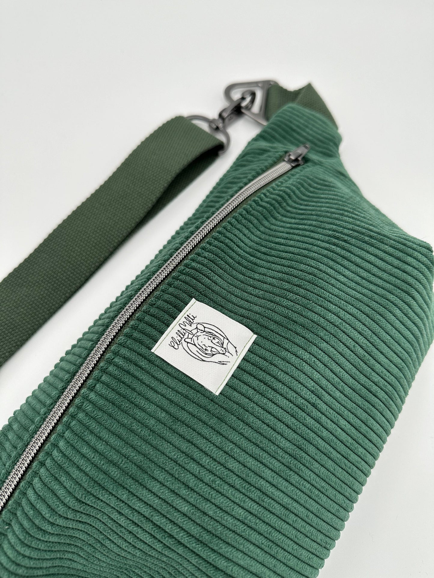 Crossbodybag/Hipbag- Tanne Grün Cord