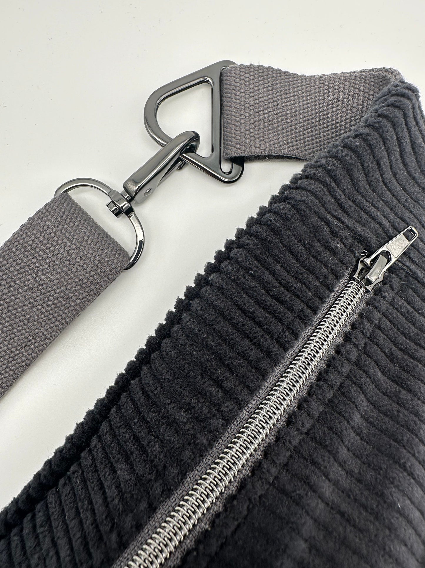 Crossbodybag/ Hipbag- schwarz grau Cord
